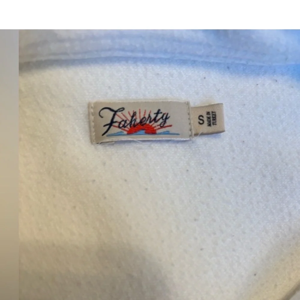 Faherty Legend Sweater Button Down Shirt in Oatmeal Size S - Picture 8 of 11